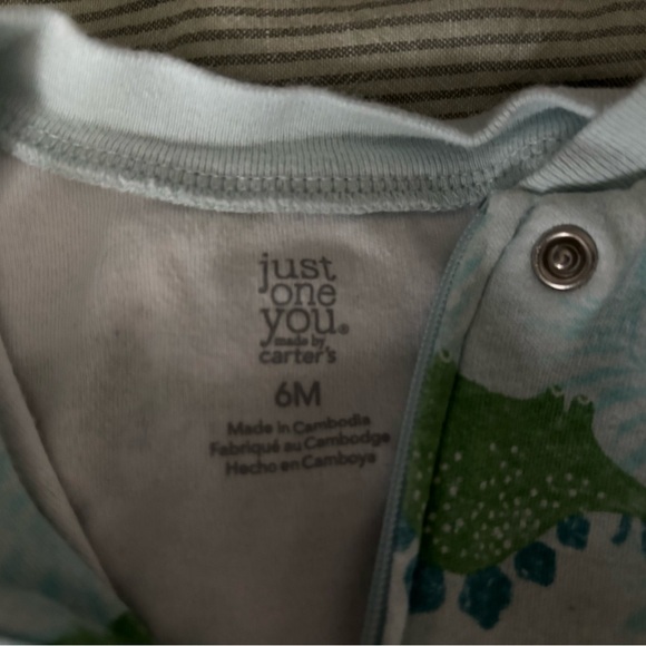 Mixed brand lot of 6 zip baby onesies 6m and 3-6 month baby pajamas - Picture 4 of 8